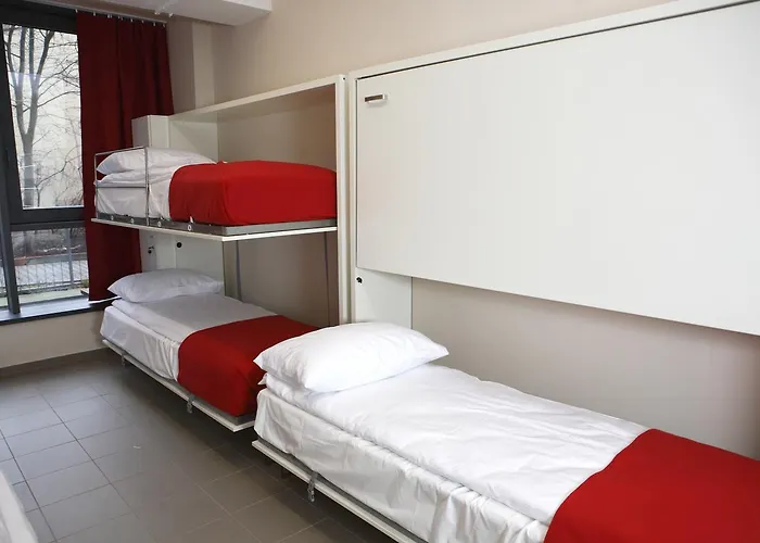 ホステル Express